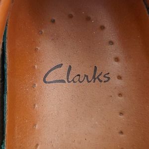 Clarks Men’s black dress shoes